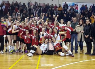 VOLEYBOLDA ÇİFTE BAŞARI