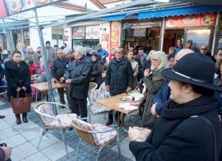 AYAĞA KALKIP ‘HAYIR’ DEDİLER