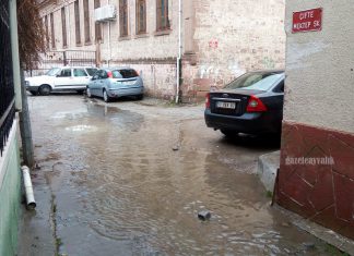 ÇİFTE MEKTEP SOKAK 4 GÜNDÜR DERE