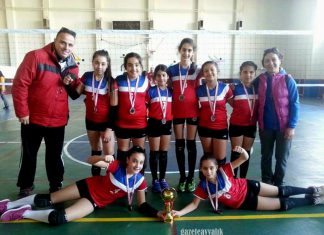 AYVALIK VE KÖRFEZ BİRİNCİSİ VOLEYBOLCULARDAN YENİ BAŞARI