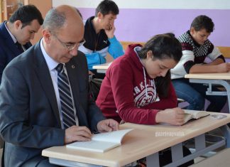 KAYMAKAM NAZLI HEM KİTAP OKUDU HEM DE KÜTÜPHANE AÇTI