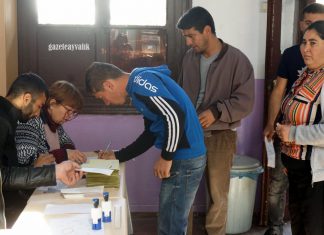 AYVALIK’TA HALK OYLAMASI DEVAM EDİYOR
