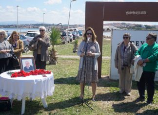 AYVALIK SEVDALISI ÖLÜMÜNÜN 8. YILINDA ANILDI