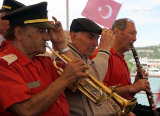 MÜZİKLİ DANSLI, CUNDA- ÇAMLIK YOLCU MOTORU SEFERİ