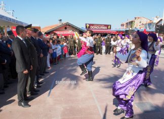 AYVALIK, KURTULUŞUNU KUTLADI