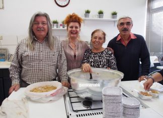 AYVALIK PİR SULTAN AŞURE DAĞITTI