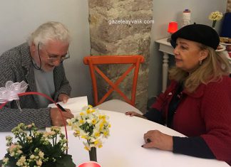 HALİL BEZMEN, YENİ KİTABINI AYVALIK’TA İMZALADI