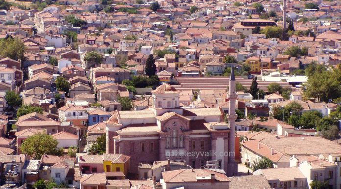 AYVALIK EVLERİNİ KORUMAK İÇİN DERNEK KURDULAR