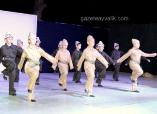 ÇANAKKALE ZAFERİ TİYATRAL DANS GÖSTERİSİ İLE ANLATILDI