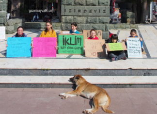 İKLİM İÇİN KÜRESEL OKUL BOYKOTUNA AYVALIK’TAN DESTEK