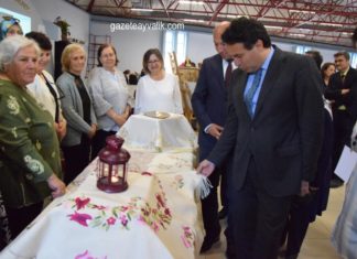 AYVALIK HALK EĞİTİM MERKEZİ YIL SONU SERGİSİ AÇILDI