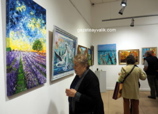 BİZ SANAT ATÖLYESİ, RESİM VE EBRU SERGİSİ AÇTI