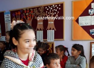 AHEM KURSİYERLERİNDEN ÖĞRENCİLERE EL EMEĞİ KARNE HEDİYESİ