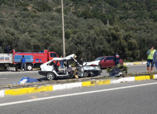 EDREMİT’TE TRAFİK KAZASI; 1 KİŞİ ÖLDÜ, 3 KİŞİ YARALANDI