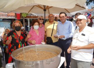 AYVALIK HACI BEKTAŞ VELİ KÜLTÜR VE DAYANIŞMA DERNEĞİ AŞURESİNİ PAY ETTİ