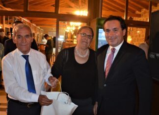 VEDA EDEN KAYMAKAM GÖRGÜLÜARSLAN’DAN AYVALIK’A MESAJ; “İŞİN SIRRI BİRLİK OLMAK YOKSA BÜYÜK MİRASIMIZI KAYBEDERİZ”