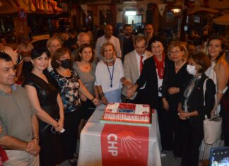 CHP AYVALIK, 98. KURULUŞ YILDÖNÜMÜNÜ 2 ETKİNLİKLE KUTLADI