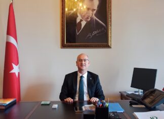 AYVALIK KAYMAKAMI HASAN YAMAN BERGAMA’YA ATANDI