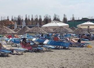 “AYVALIK’TA UNESCO ETİKETİ İLE KUMSALDA EV PAZARLANIYOR”
