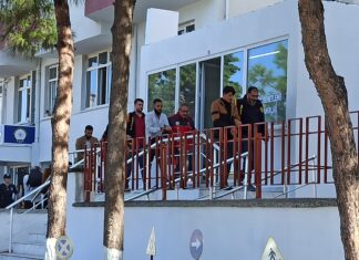 AYVALIK’TA BİR KİŞİYİ 700 BİN LİRA DOLANDIRAN 9 ŞAHIS YAKALANDI
