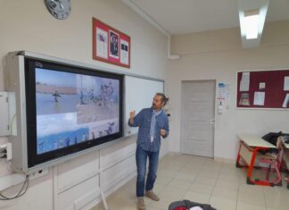 DOĞA ARAŞTIRMACILARI ÖĞRENCİLERE KUŞ GÖZLEMCİLİĞİ ANLATTI