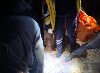 Asansör boşluğuna düşen vatandaş itfaiye ekiplerince kurtarıldı