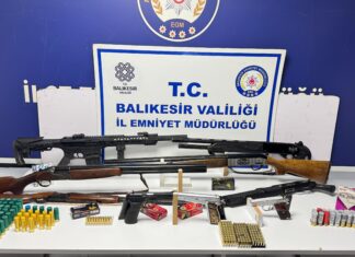 Ayvalık’ta Eş Zamanlı Operasyon: Silah ve Uyuşturucu ele geçirildi