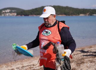 Ayvalık’ta Avrupa Çevre Ajansı kapsamında deniz çöpleri izleme çalışması gerçekleştirildi