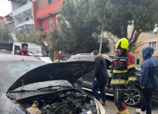 Ayvalık Yenimahalle’de Araç Yangını