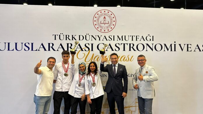CUNDA TURİZM MTAL’DEN ULUSLARARASI MUTFAKTA ÇİFTE ZAFER: DÜNYA İKİNCİSİ OLDULAR